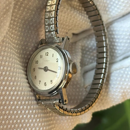 Reloj Timex Mujer A Cuerda Vintage Año 1966 Dial Patina Crema