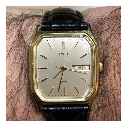 Reloj Timex Quartz Vintage Cuadrado Dress Con Día Y Fecha