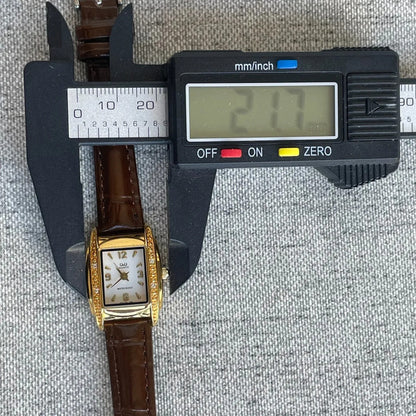 Reloj Q&q Mujer Rectangular 2011 Dorado Cristales Originales