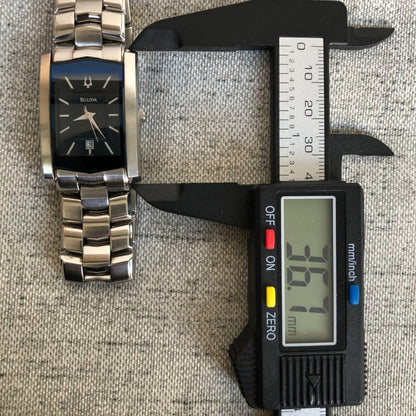 Reloj Bulova Hombre Año 2004 Rectangular Dial Azul Profundo