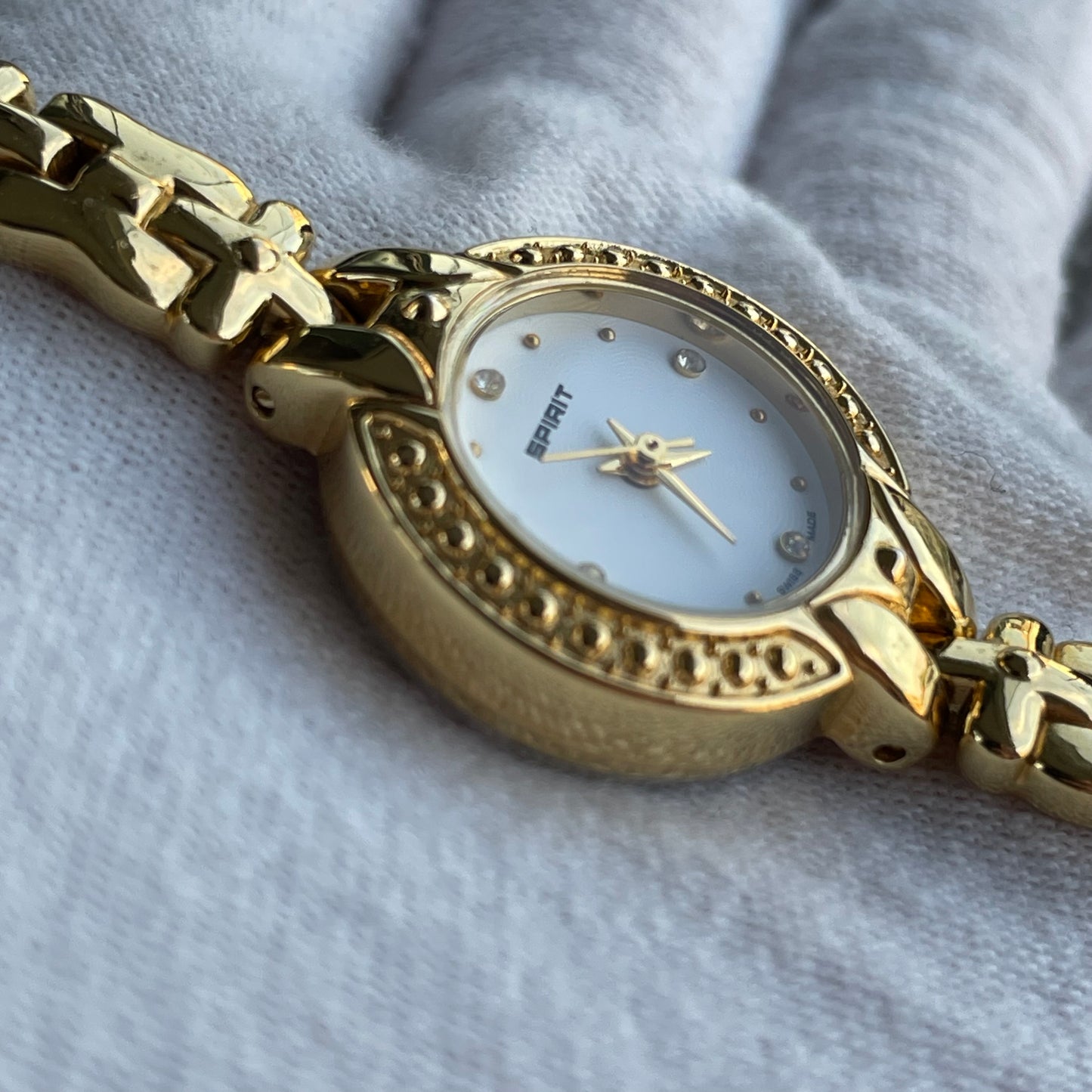 Reloj Joya Spirit Mujer Swiss Made Dorado 90´s Guilloché Radial