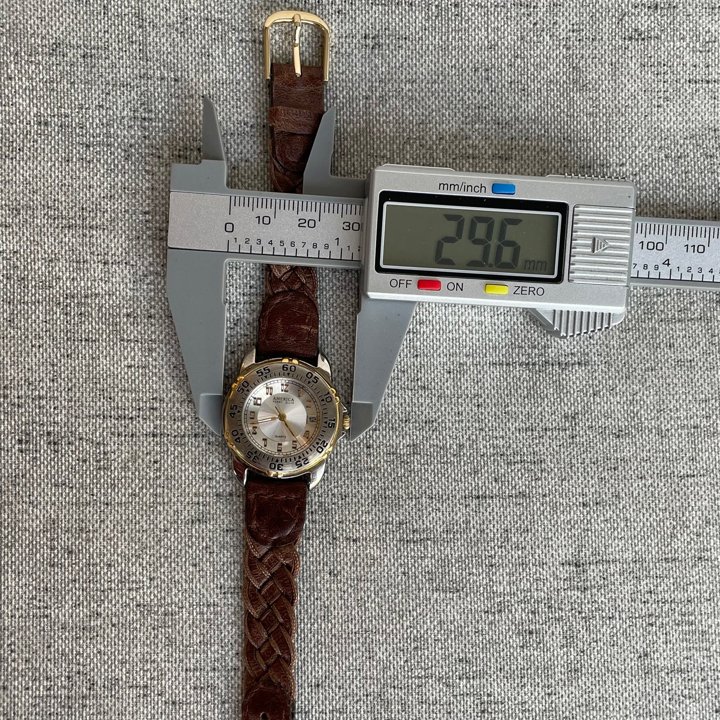 Reloj America Perry Ellis Mujer 90s Bicolor Pulsera Trenzada ÚNICO
