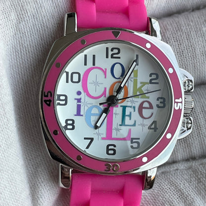 Reloj Cookie Lee Mujer Cuarzo Fucsia Y2K 2000s Nuevo