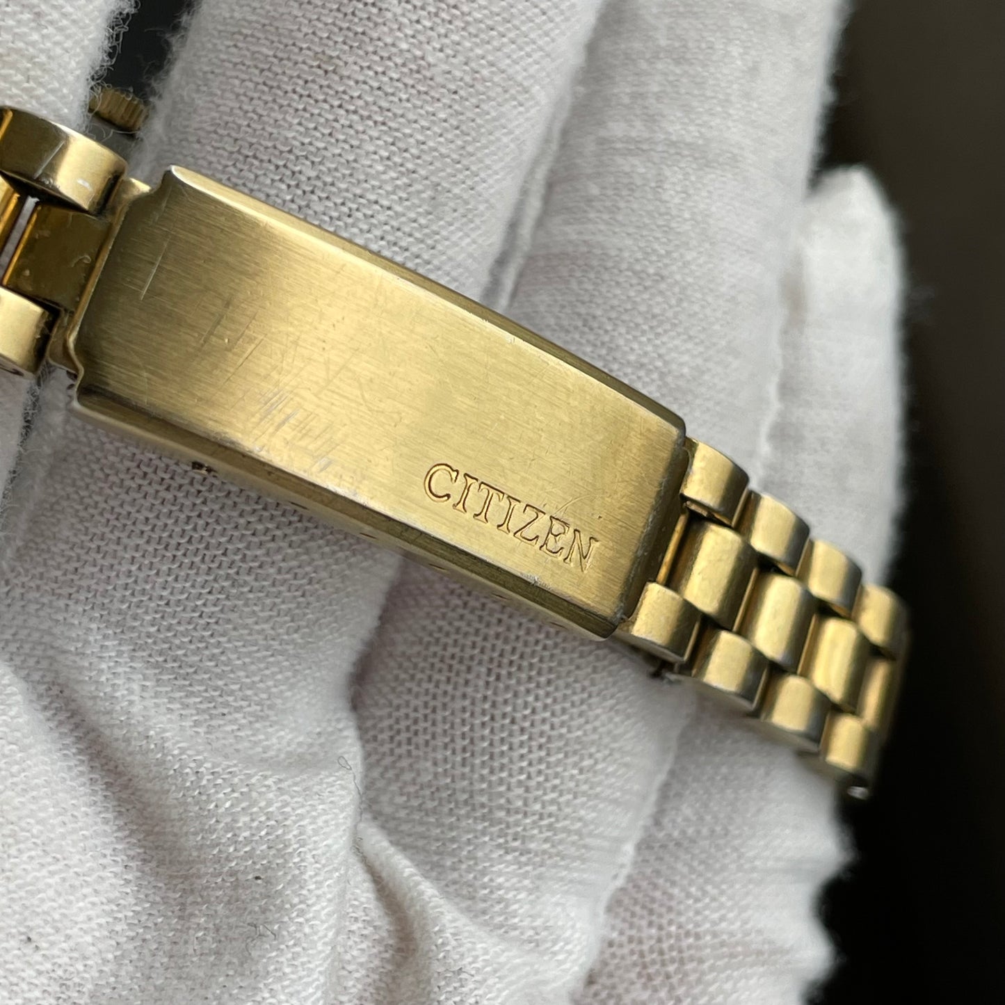 Reloj Citizen Mujer Quartz Dorado Día/Fecha 2000s Compacto