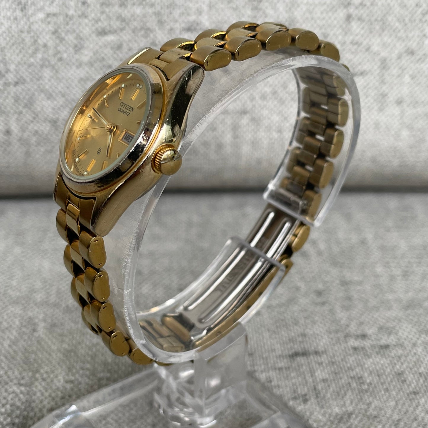 Reloj Citizen Mujer Quartz Dorado Día/Fecha 2000s Compacto