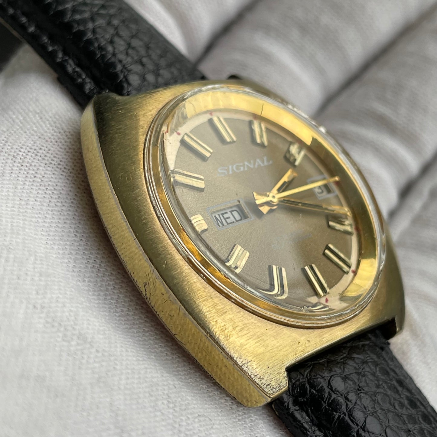Reloj Signal Automático Hombre Inicio de Años 70 Cushion 25 Jewels