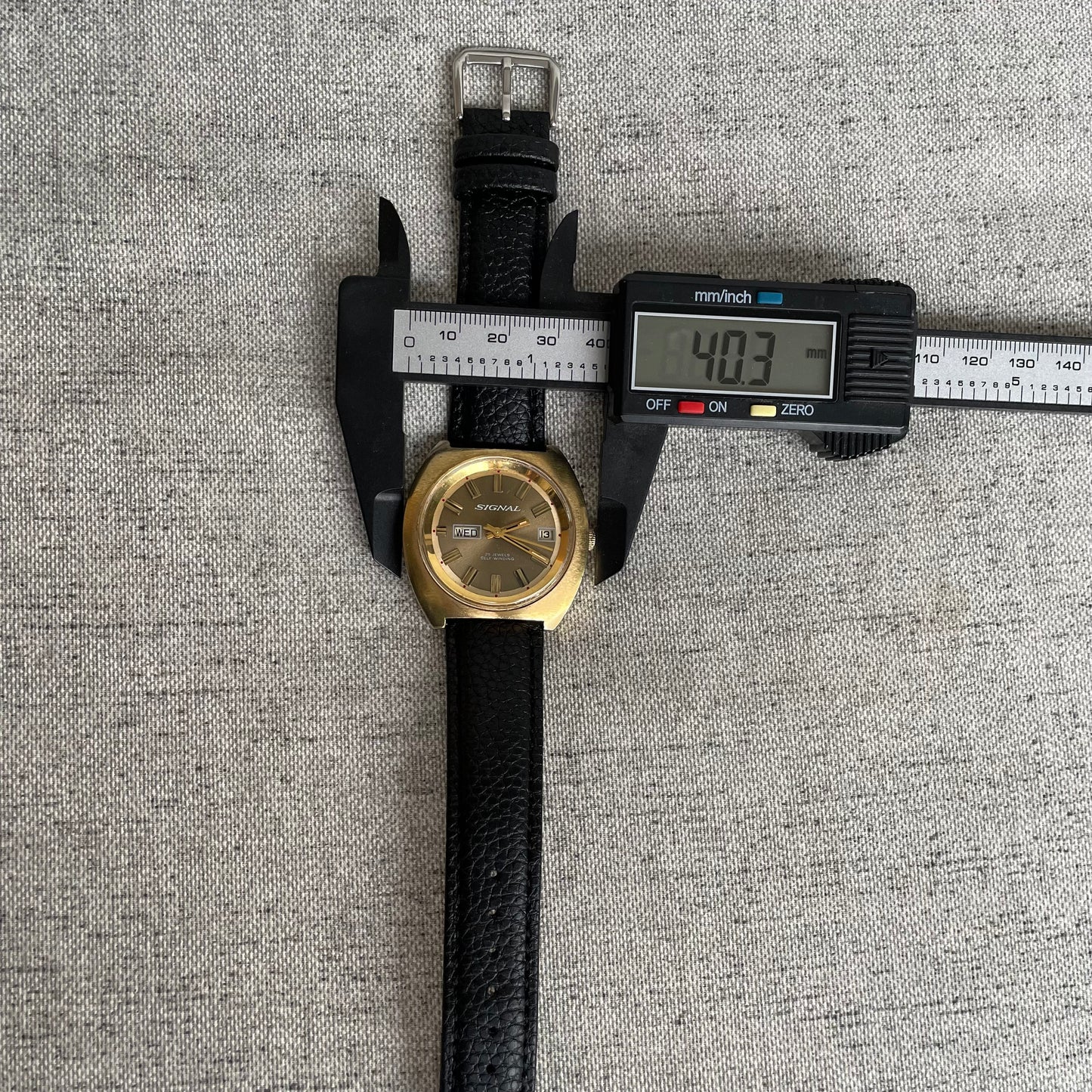 Reloj Signal Automático Hombre Inicio de Años 70 Cushion 25 Jewels