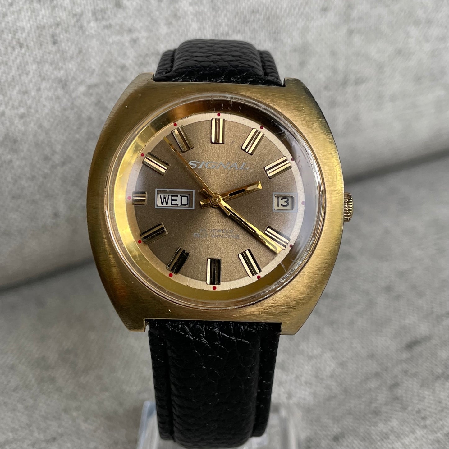 Reloj Signal Automático Hombre Inicio de Años 70 Cushion 25 Jewels