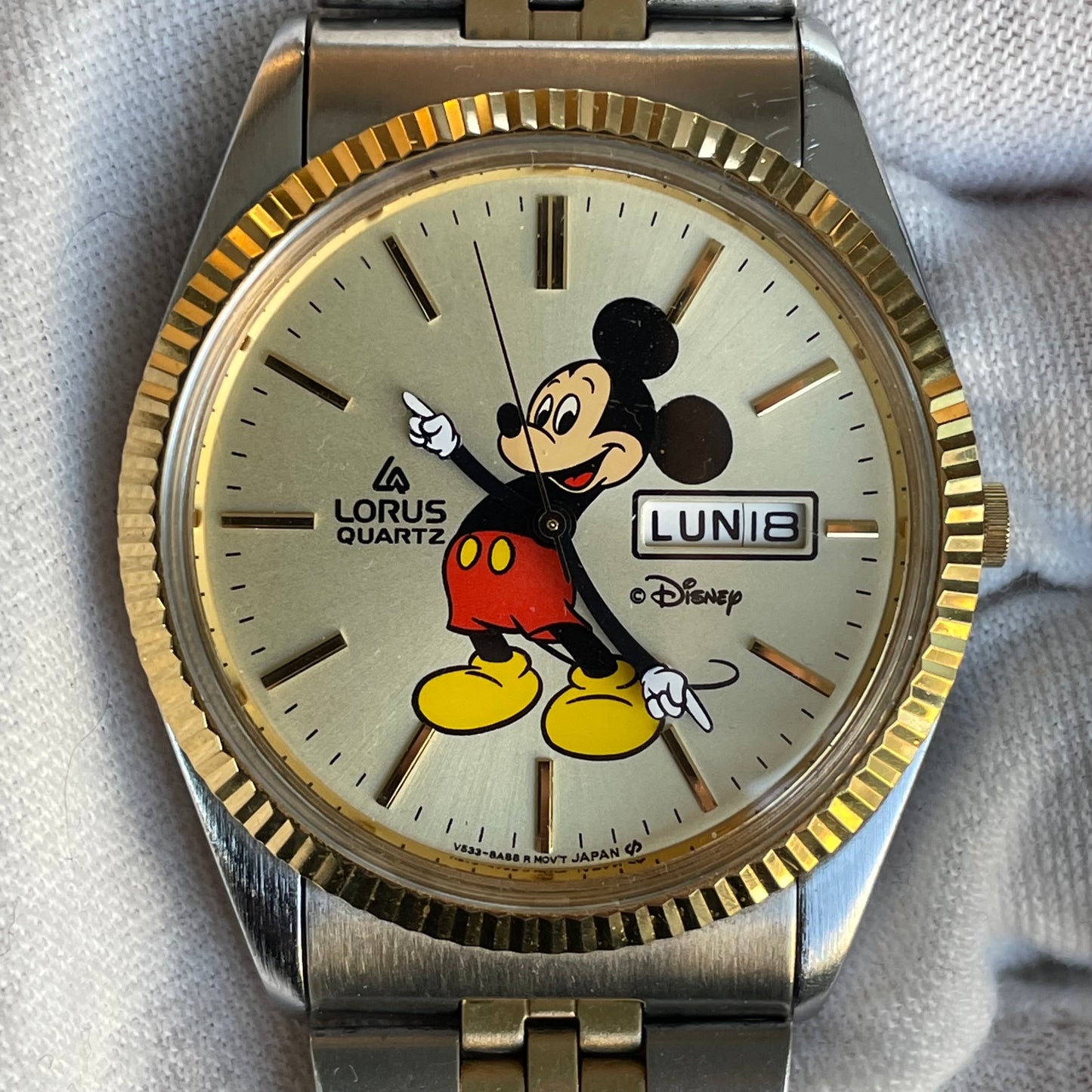 Reloj Lorus by SEIKO Disney Mickey Mouse Hombre Años 90´s Bicolor Original
