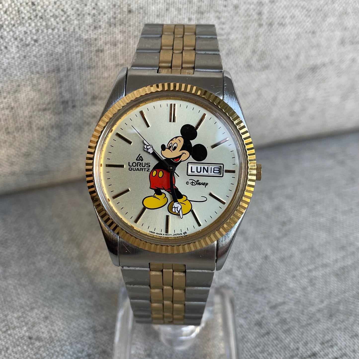 Reloj Lorus by SEIKO Disney Mickey Mouse Hombre Años 90´s Bicolor Original