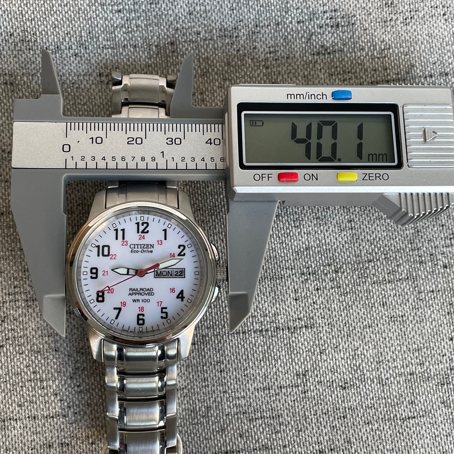 Reloj Citizen Eco-Drive Hombre 2002 Railroad Approved NOS Solar ÚNICO