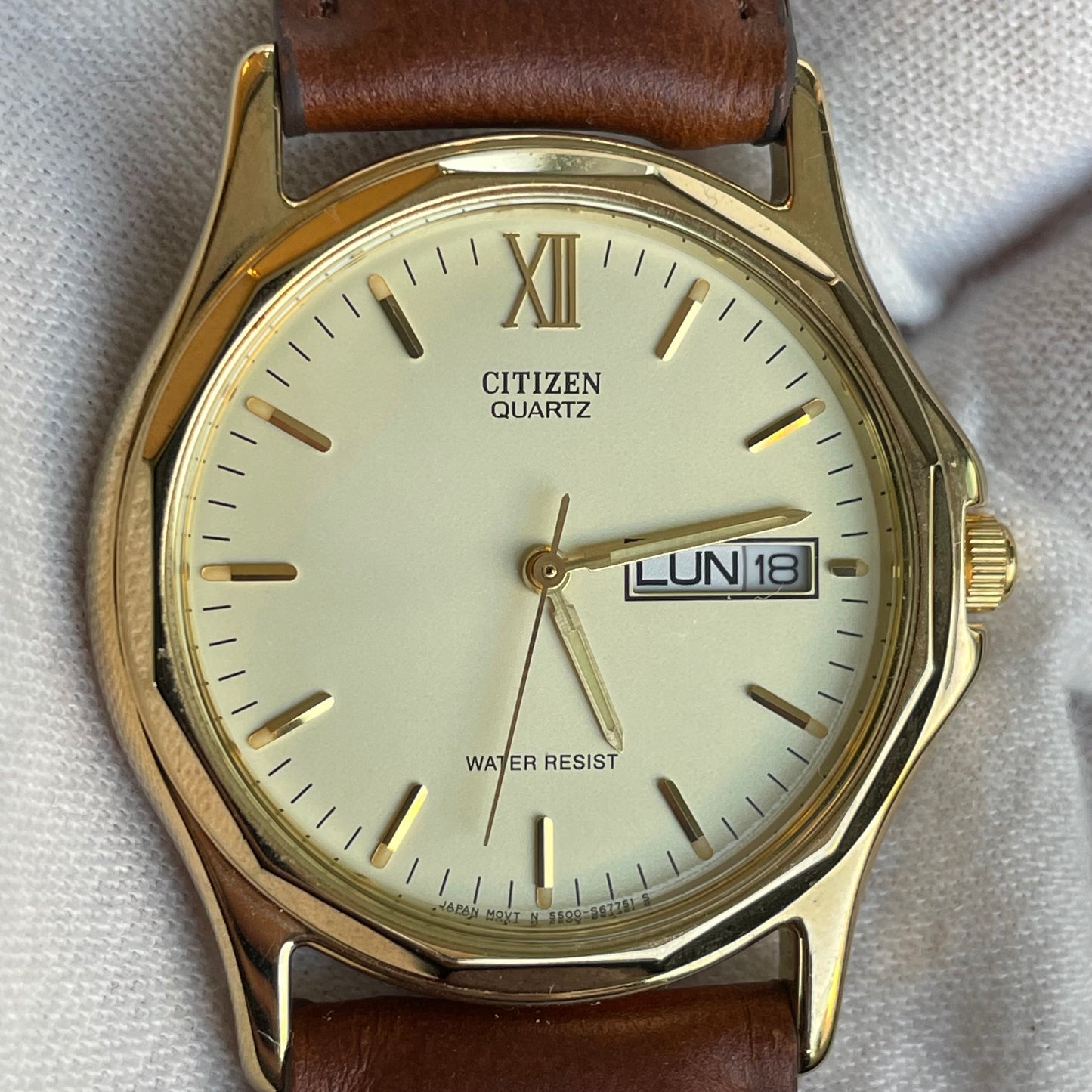 Reloj Citizen Quartz Hombre años 90´s Dial Champagne Day-Date