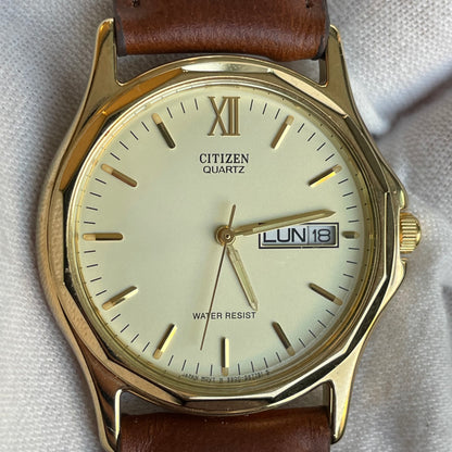 Reloj Citizen Quartz Hombre años 90´s Dial Champagne Day-Date