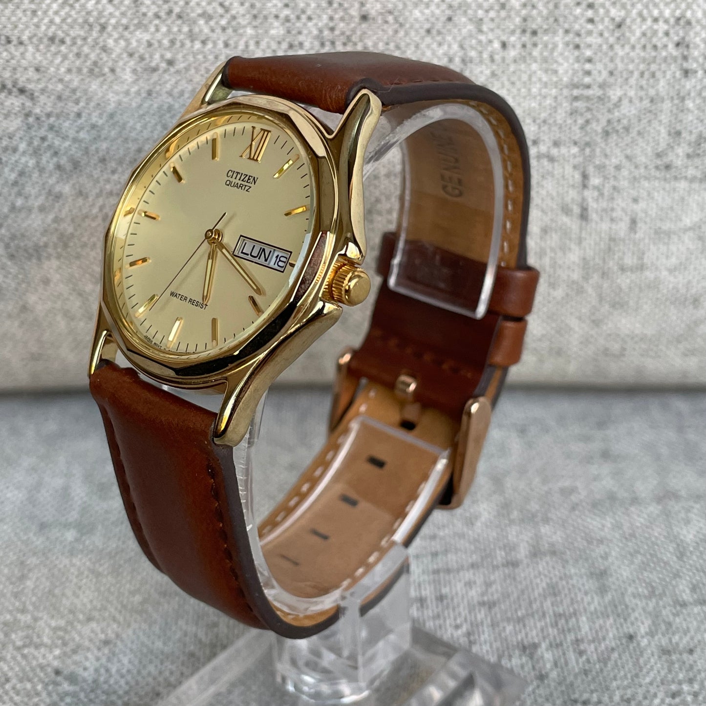 Reloj Citizen Quartz Hombre años 90´s Dial Champagne Day-Date