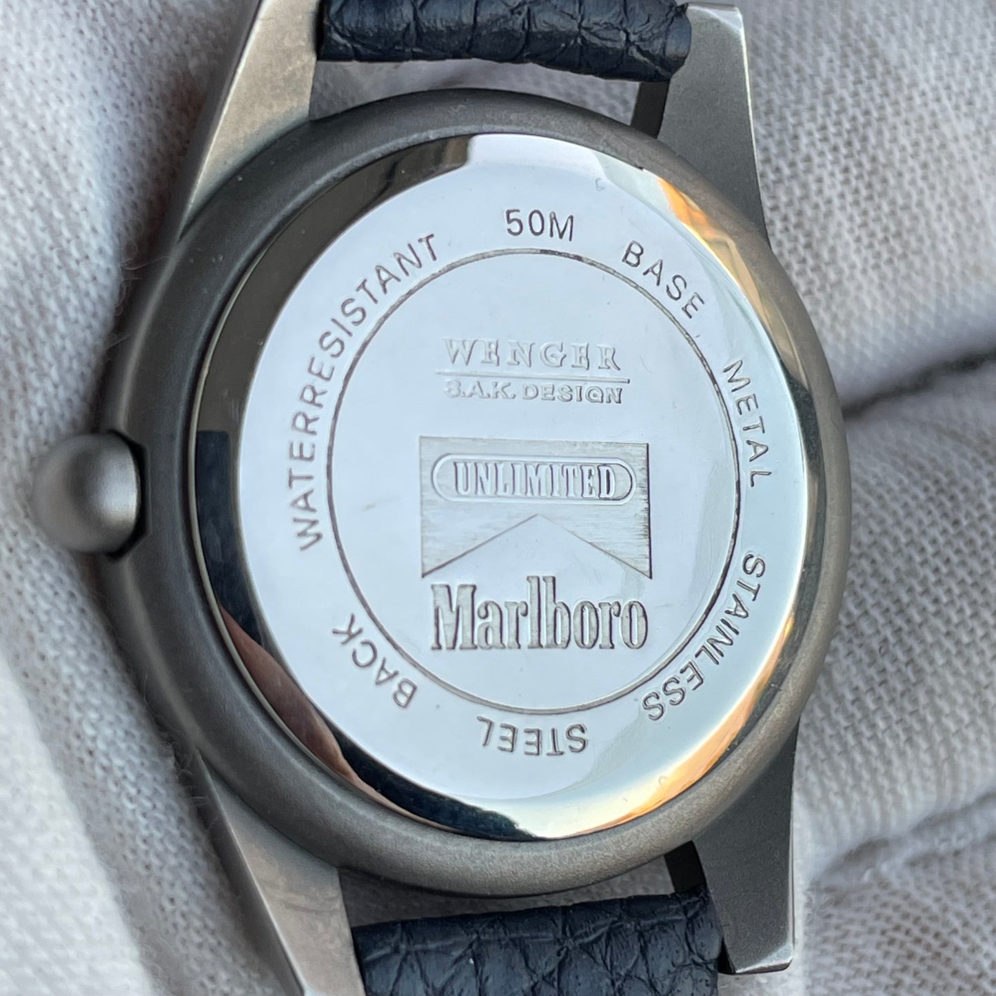 Reloj WENGER Mujer Años 90’s Marlboro UNLIMITED SAK Design