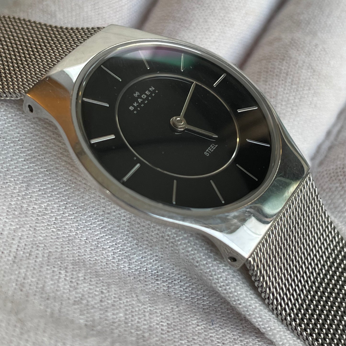 Reloj Skagen Denmark Mujer 2000s Negro Malla Acero Caja Original
