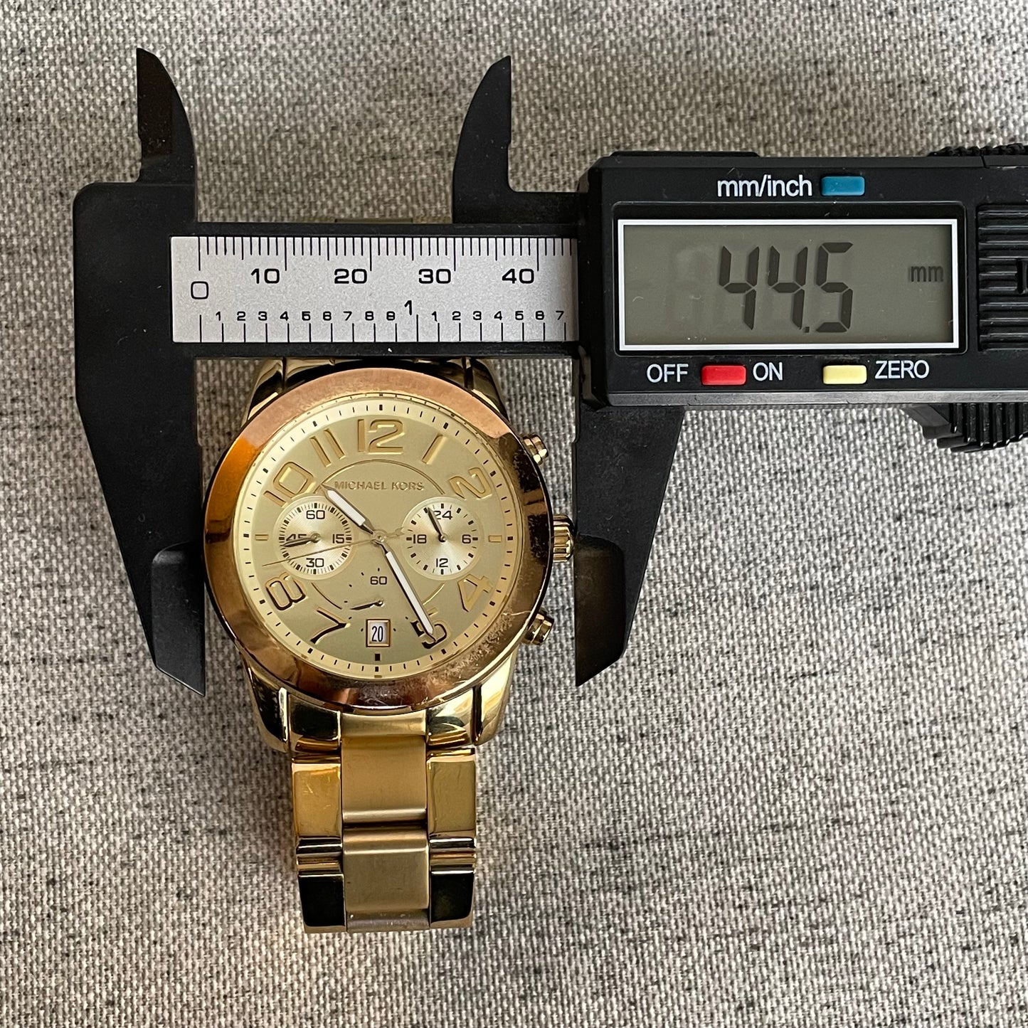 Reloj Michael Kors Hombre Años 2010 MK5726 Oversized Dorado