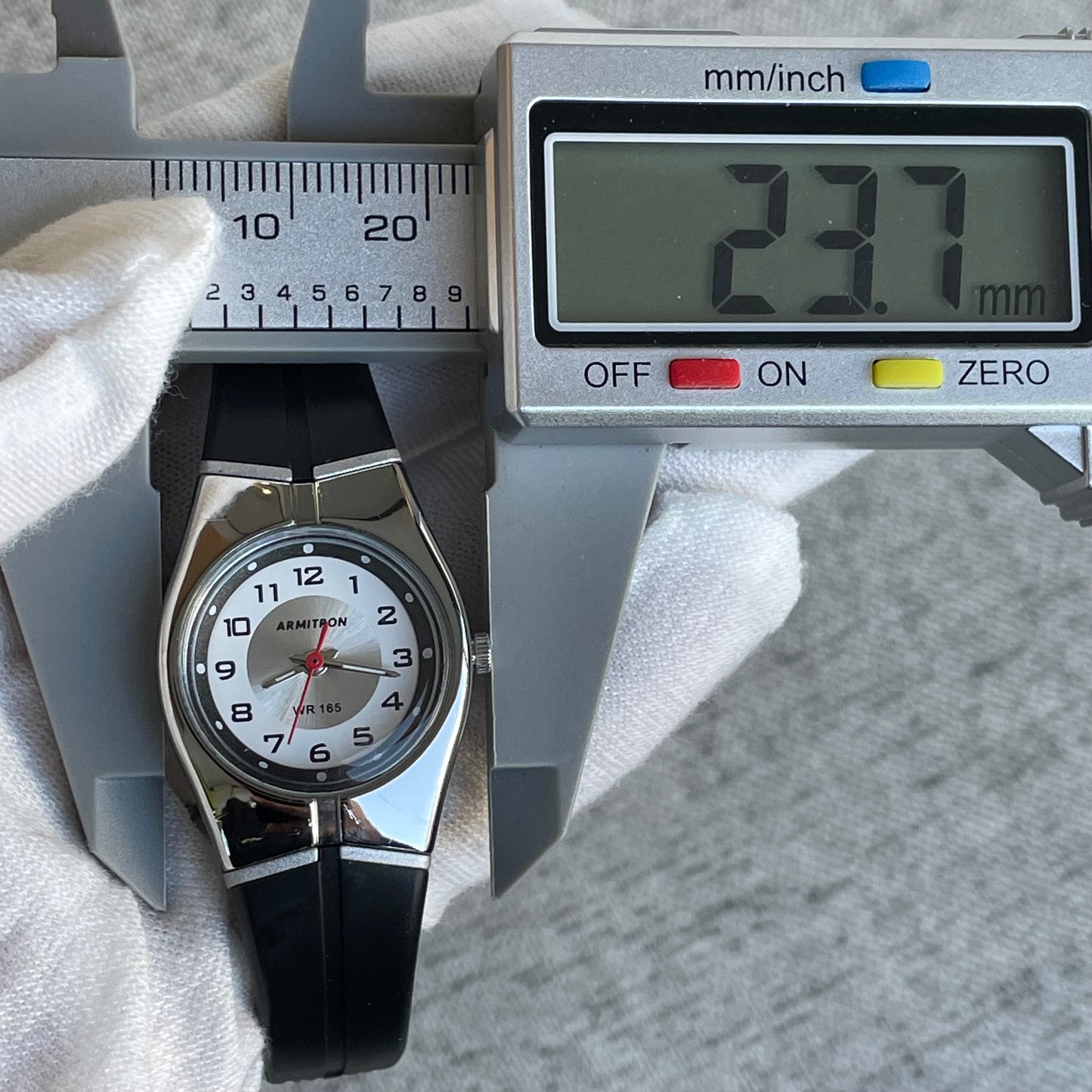 Reloj Armitron Pro Sport Mujer WR165 Años 2000