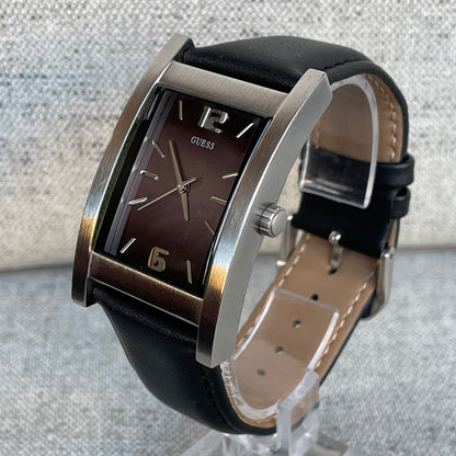 Reloj GUESS Hombre Rectangular Burdeo Oscuro Año 2010