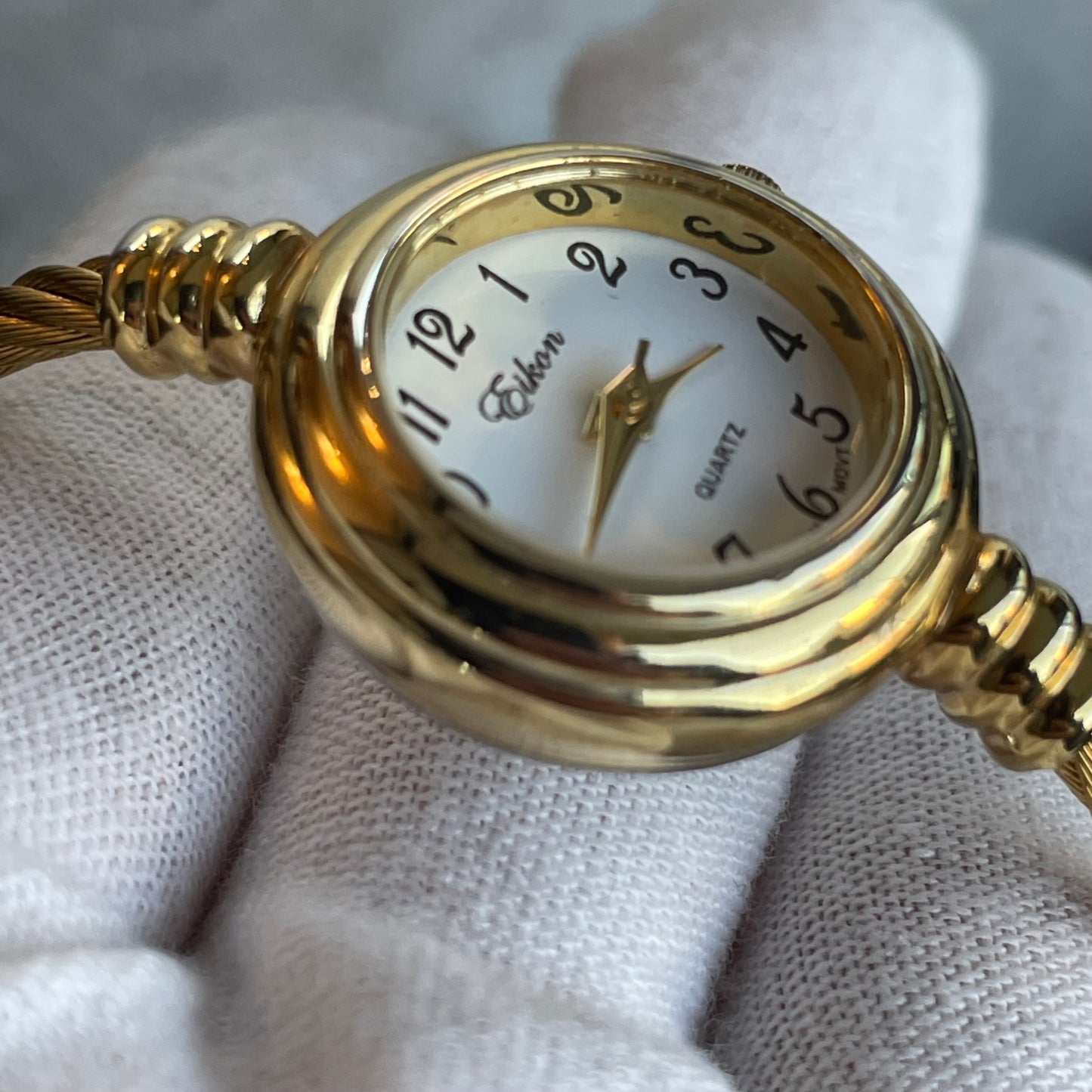 Reloj Eikon Mujer Año 2006 Pulsera Tipo Joya Dorado