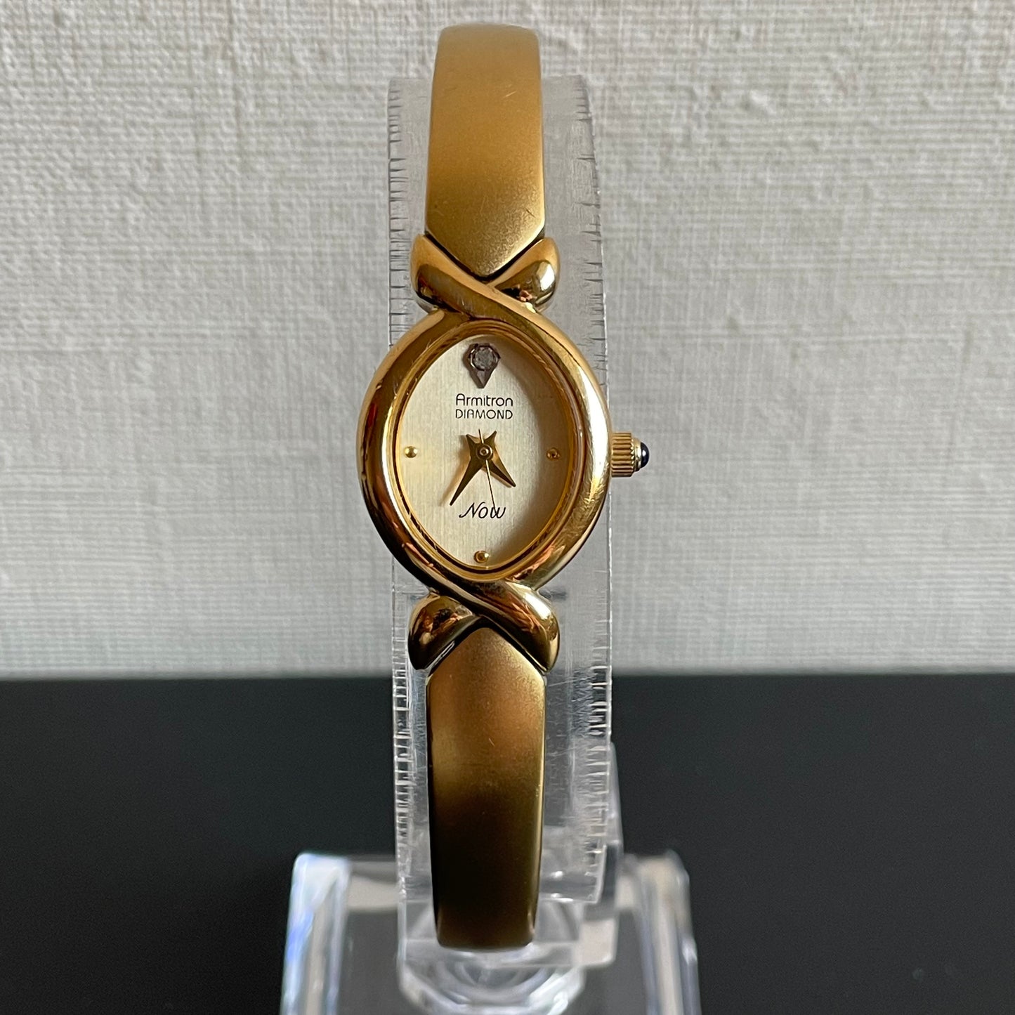 Reloj Joya Armitron Diamond Mujer Años 90 Ovalado Dorado