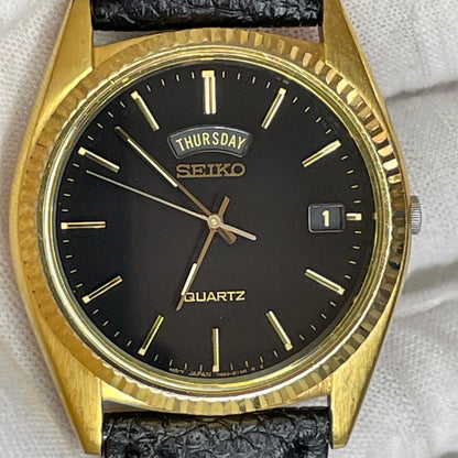 Reloj Seiko 7N43-8111 President Style Abril 1994 Day-Date Negro 36mm