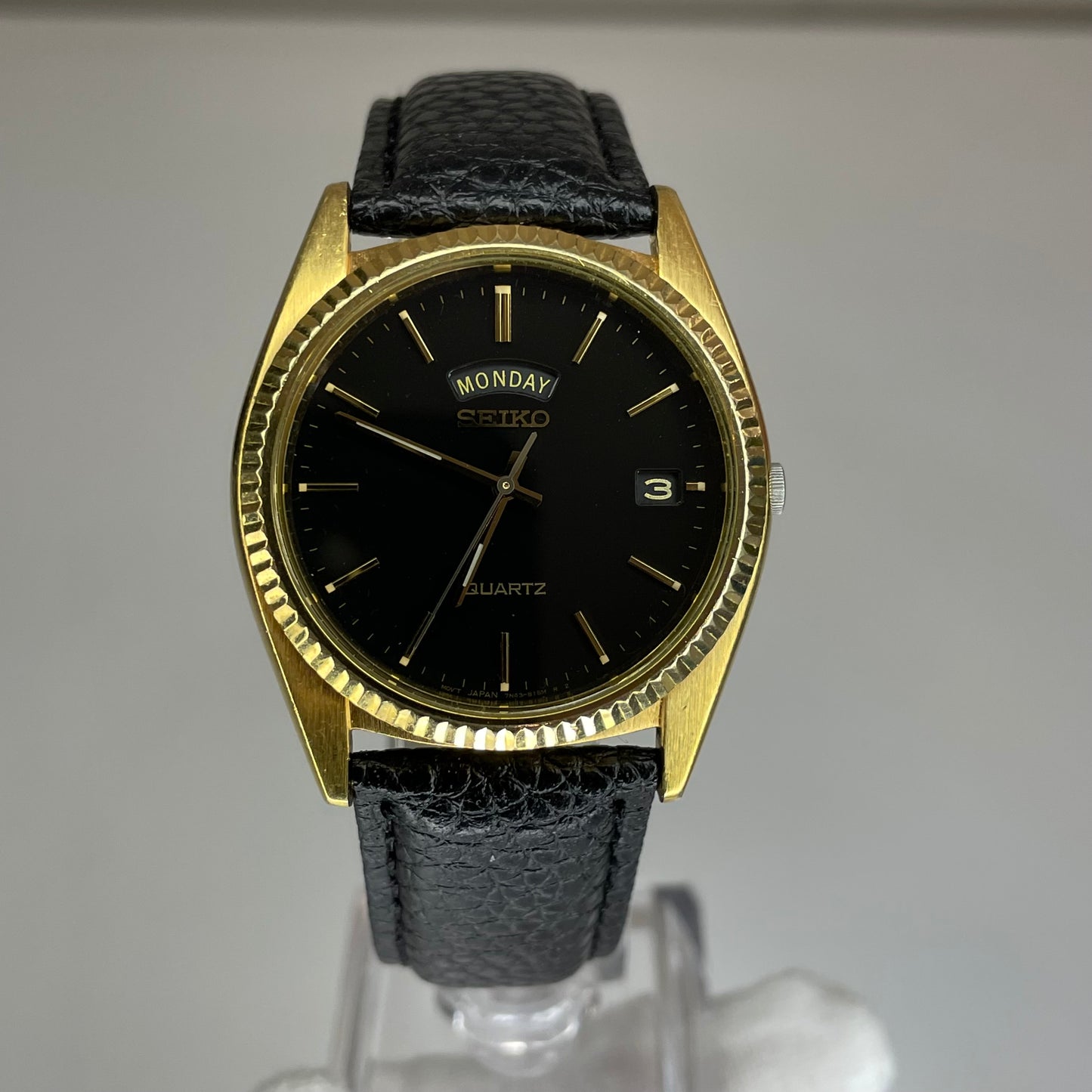 Reloj Seiko 7N43-8111 President Style Abril 1994 Day-Date Negro 36mm