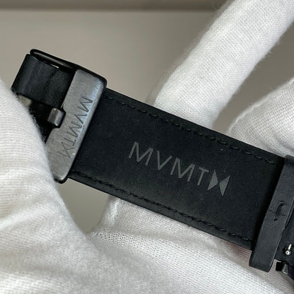 Reloj MVMT M34 Black Red Accent Quartz Año 2015 Minimalist