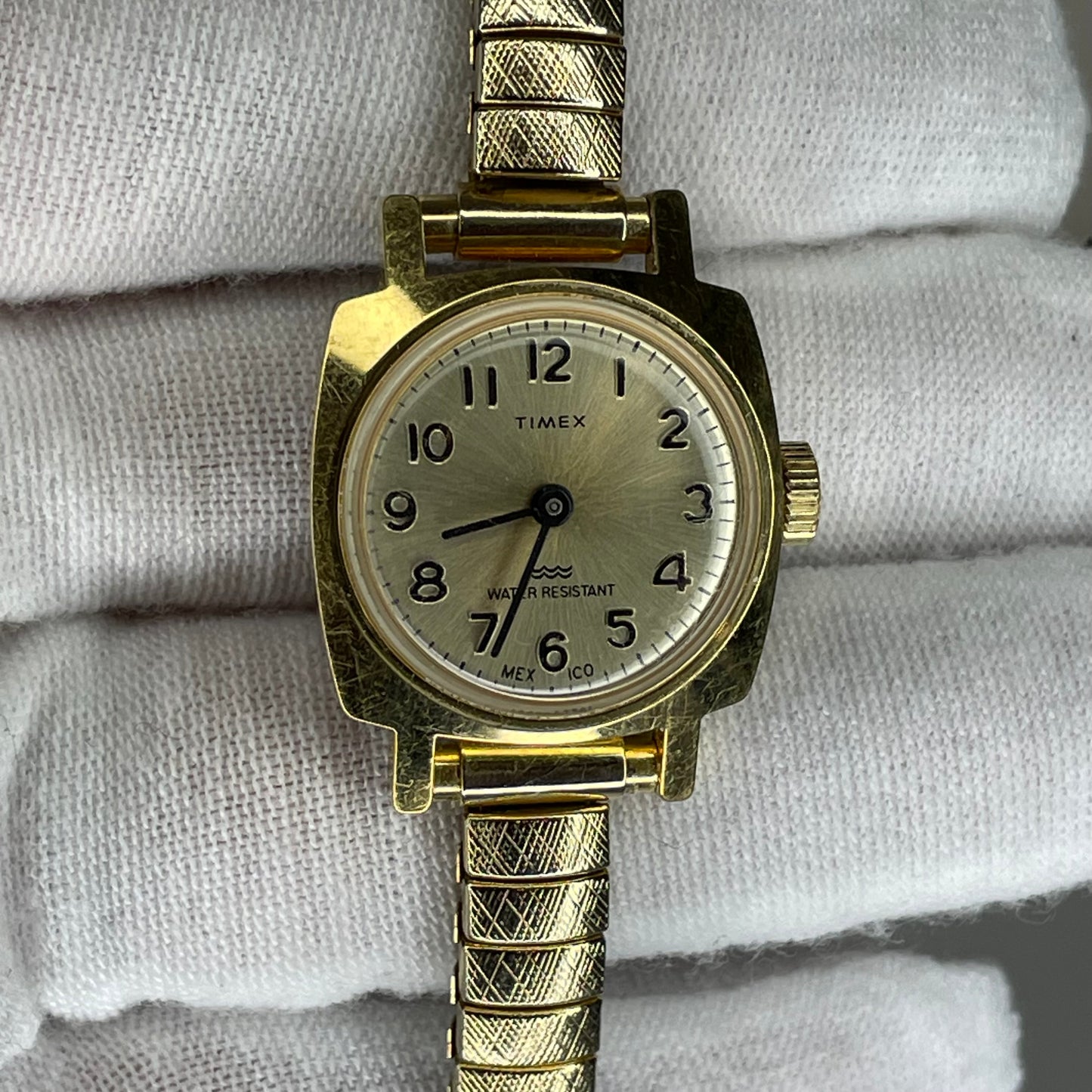 Reloj joya Timex México Mecánico a Cuerda Año 1985 Dorado Muy escaso
