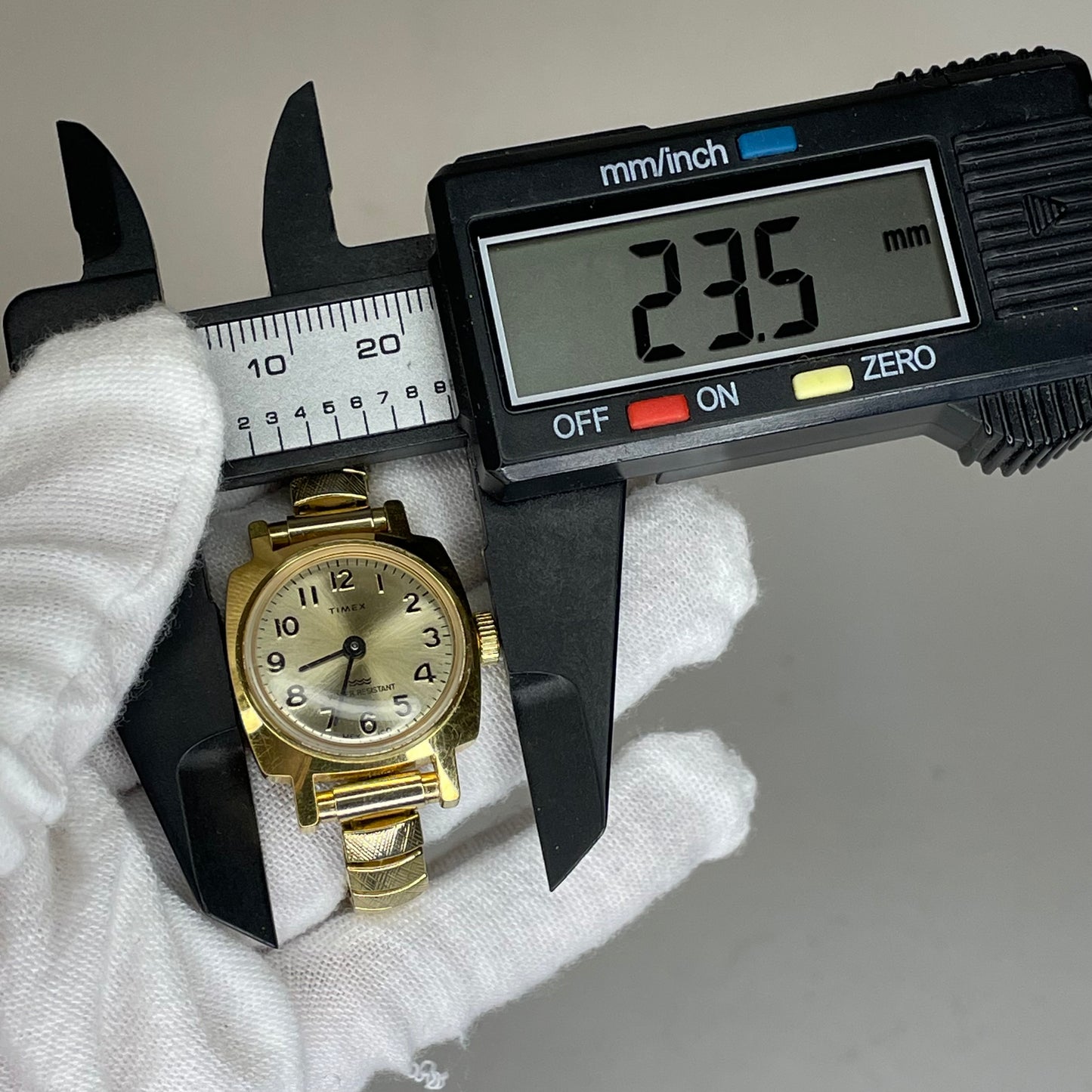 Reloj joya Timex México Mecánico a Cuerda Año 1985 Dorado Muy escaso