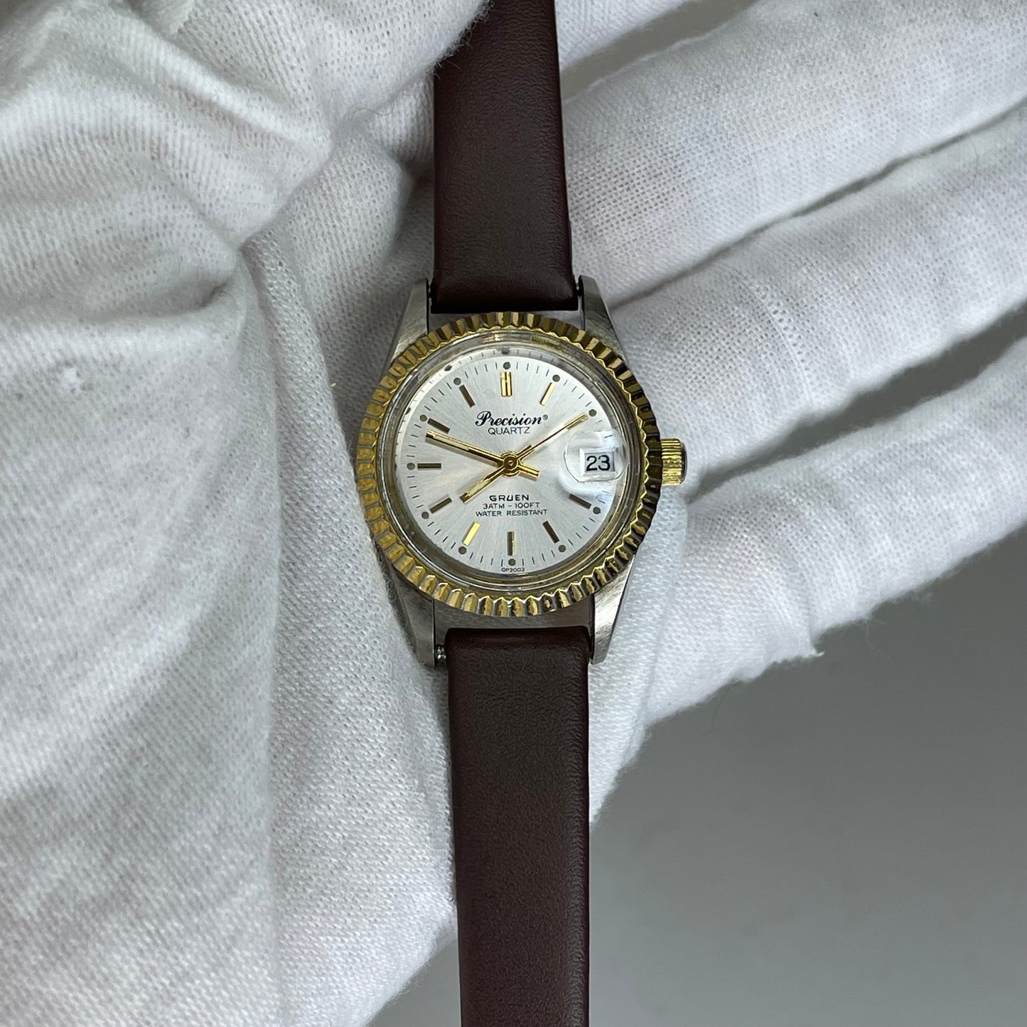 Reloj Gruen Precision Quartz Mujer Año 1995 Bicolor 28 mm Bisel estriado