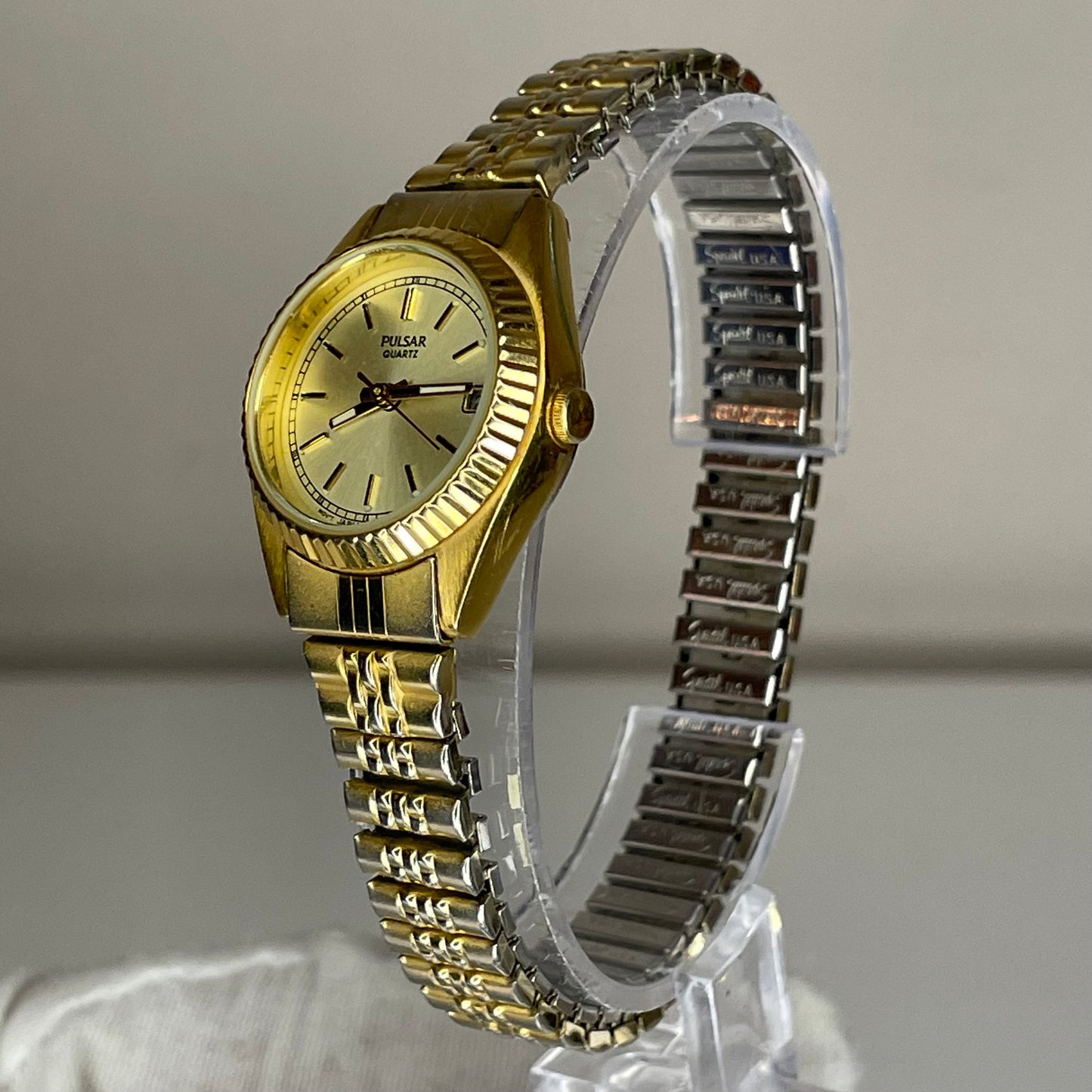 Reloj Pulsar by SEIKO V827-0440 Quartz Date Junio de 1995