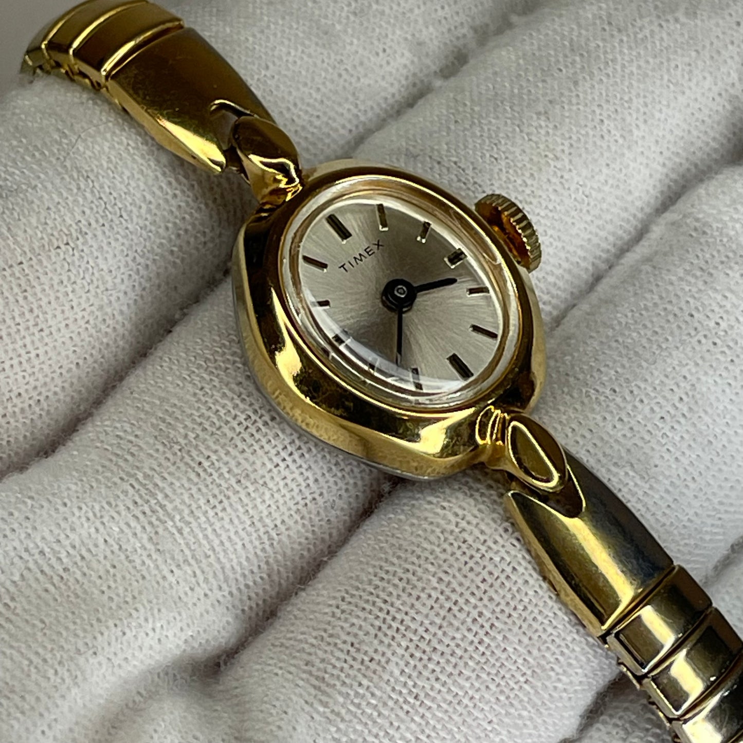 Reloj Timex Cavatina A Cuerda Oval Champagne NOS Año 1968 Mujer 19,2 mm Impecable