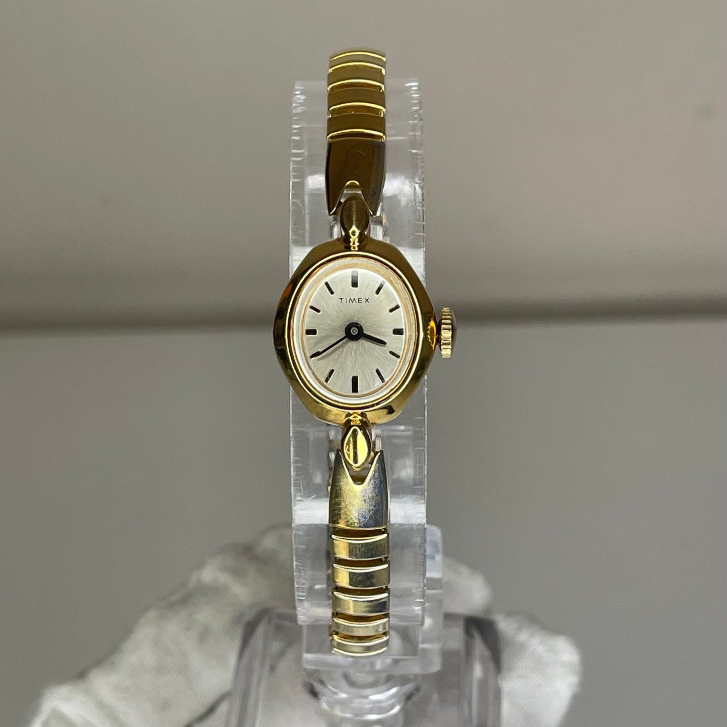 Reloj Timex Cavatina A Cuerda Oval Champagne NOS Año 1968 Mujer 19,2 mm Impecable