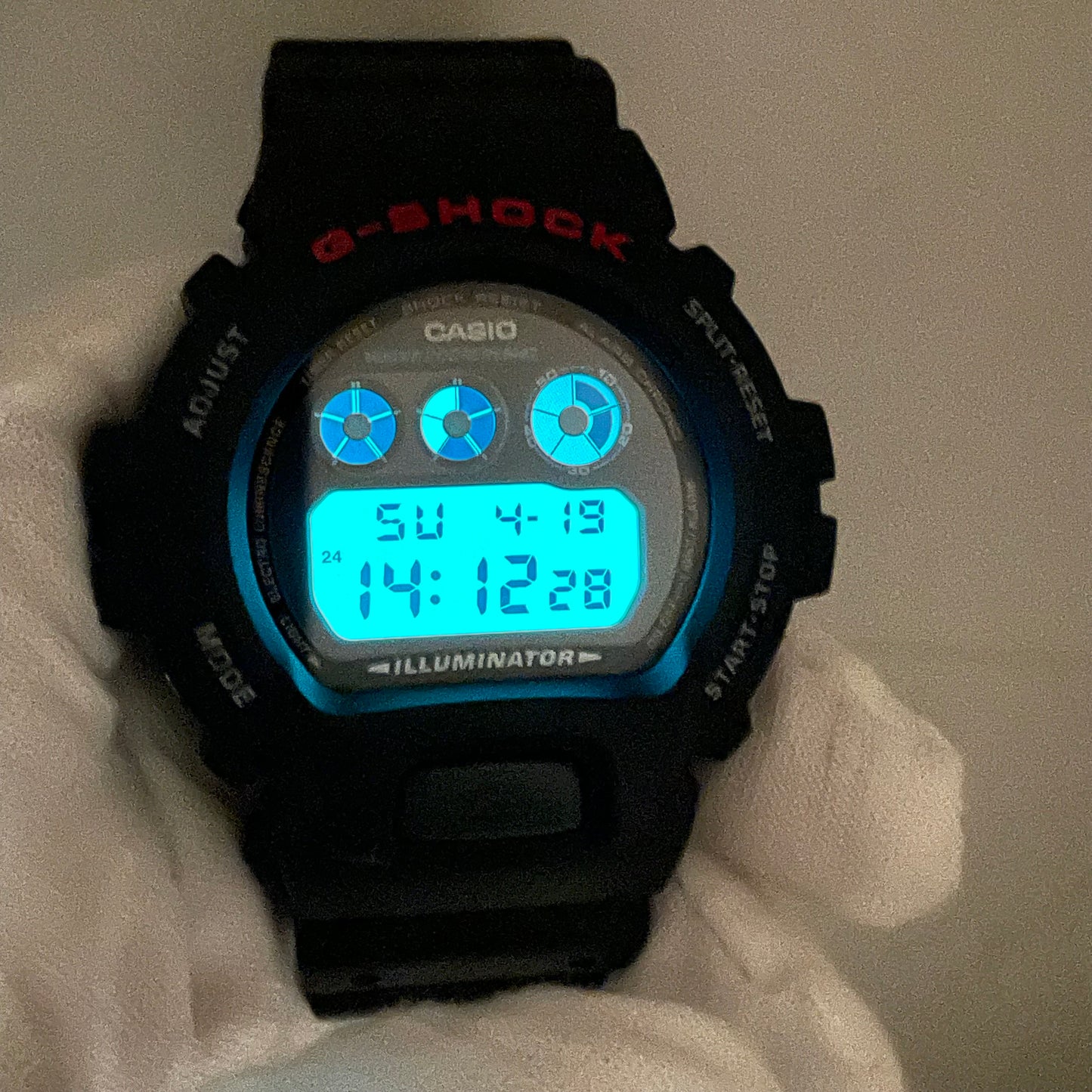 Reloj CASIO G-Shock 200M Illuminator DW-6900 Años 2000