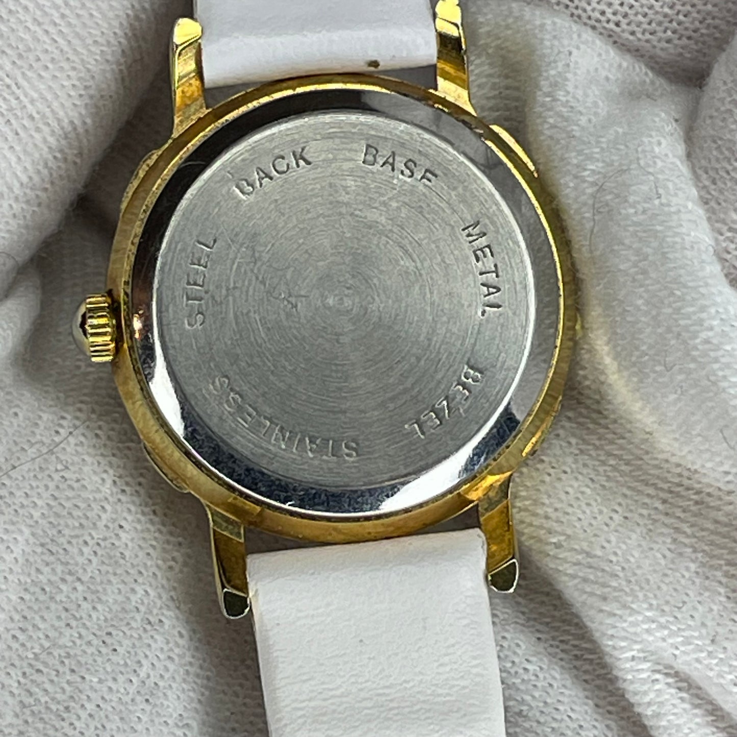 Reloj Vintage Collezio Quartz Japón 26,4 mm Roman Dial – Clásico Noventero