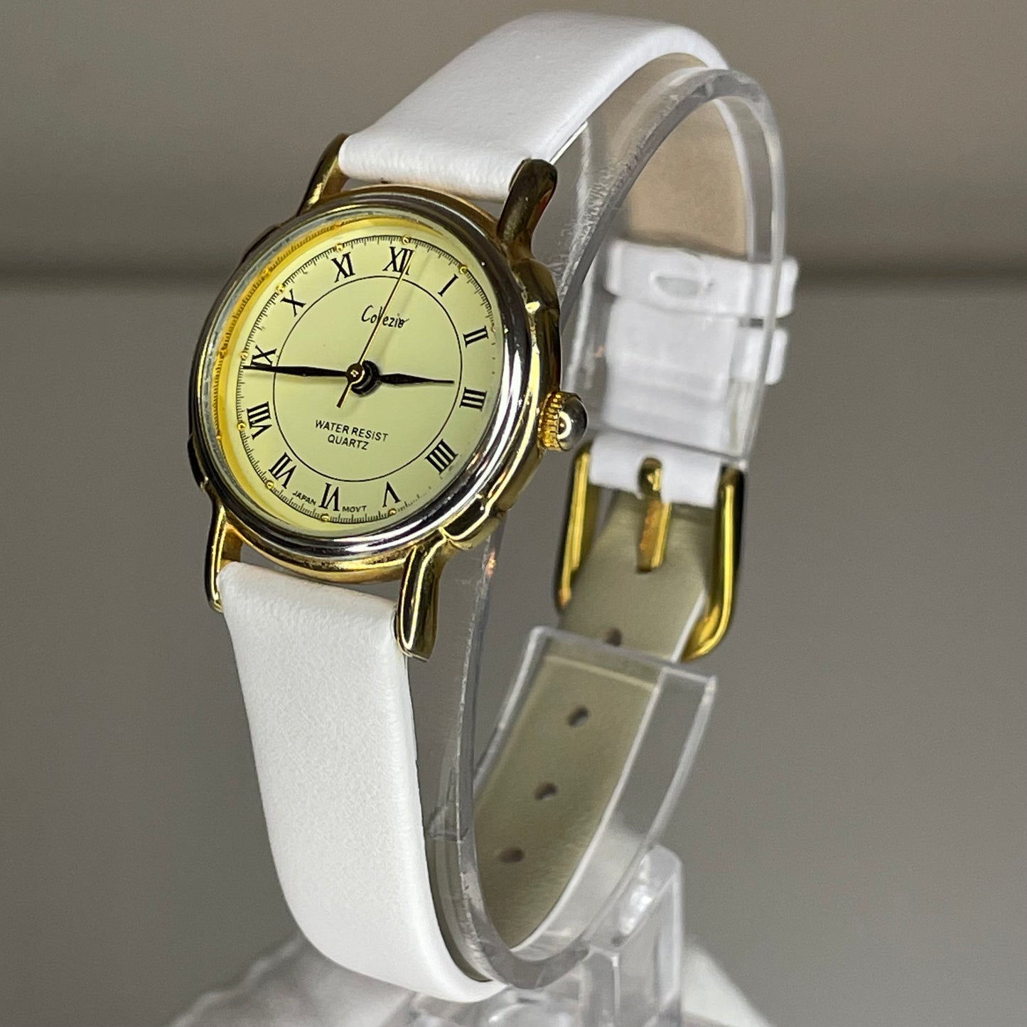 Reloj Vintage Collezio Quartz Japón 26,4 mm Roman Dial – Clásico Noventero