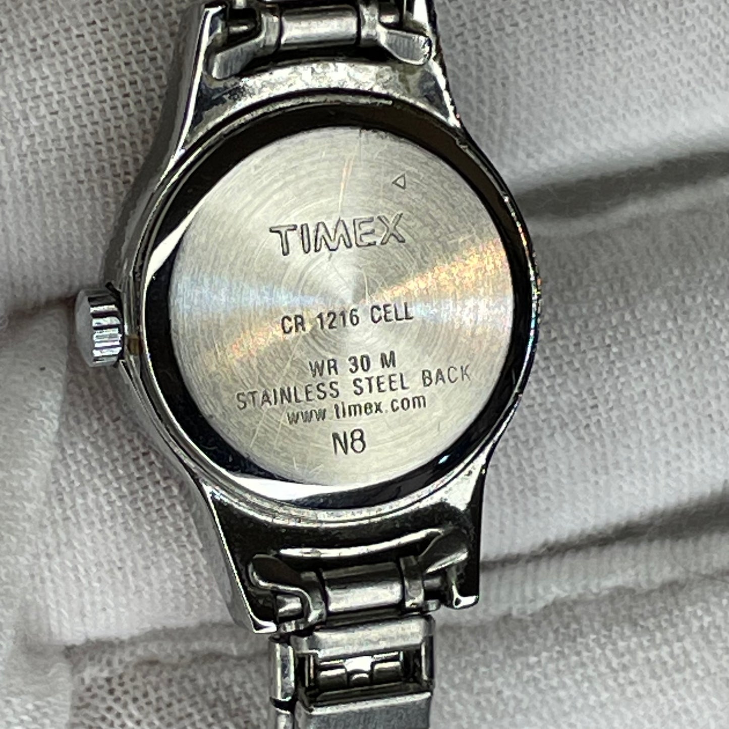 Reloj Timex Mujer 2005 Esfera Blanca Satinada 20mm Brazalete Extensible
