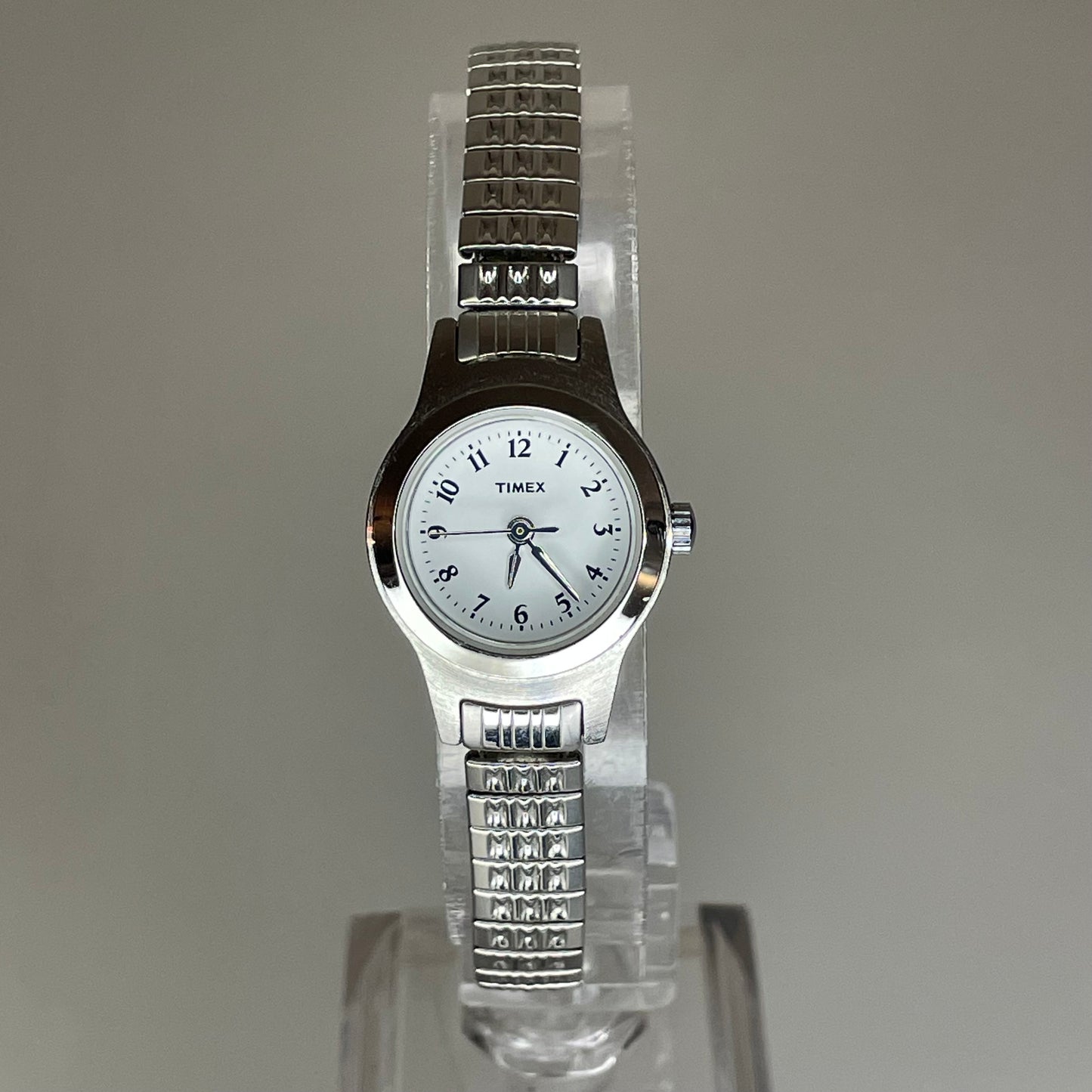 Reloj Timex Mujer 2005 Esfera Blanca Satinada 20mm Brazalete Extensible
