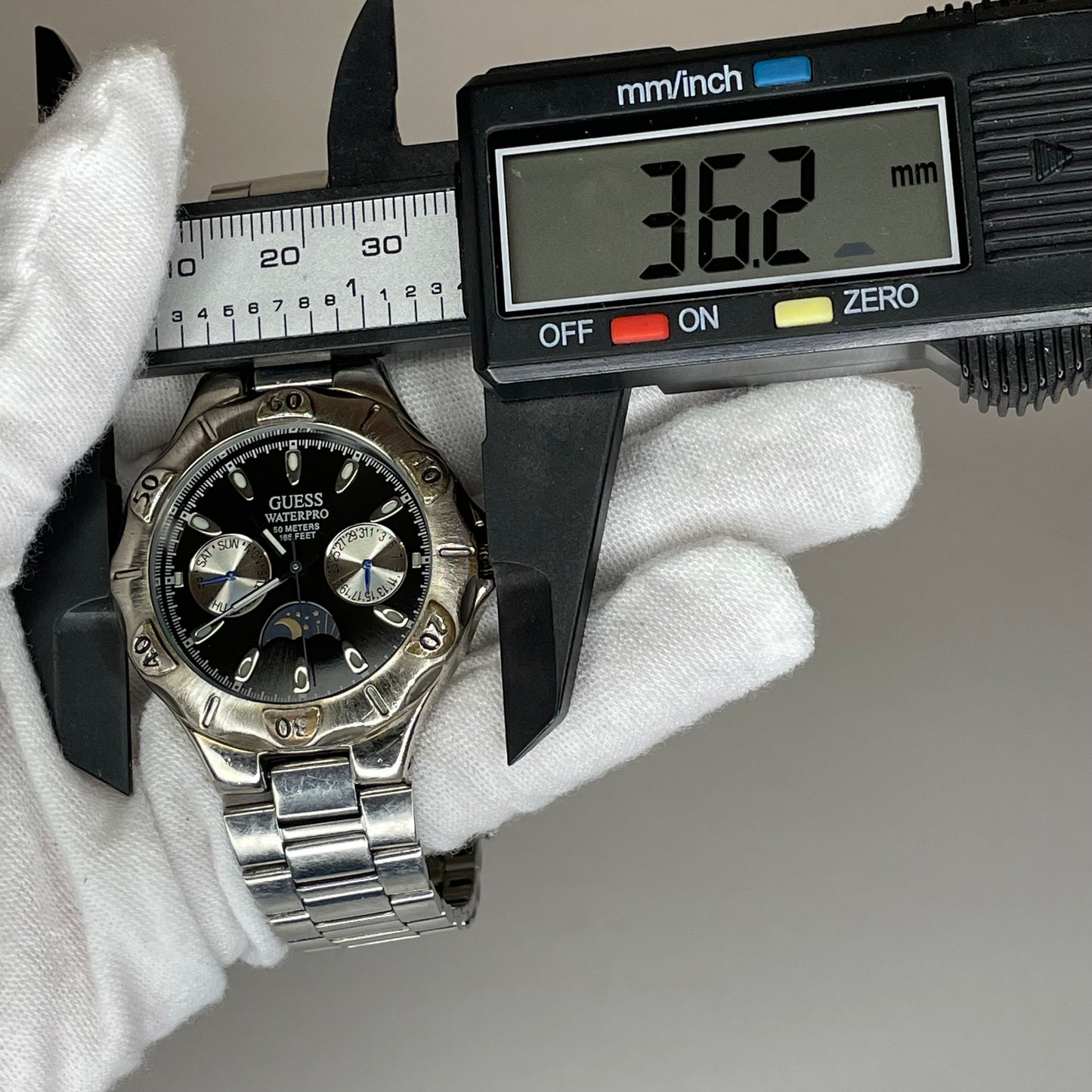 Reloj Guess Waterpro Multifunción Day-Date 1996 Moonphase Style 35mm