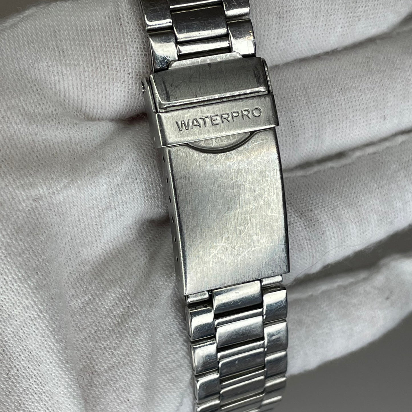 Reloj Guess Waterpro Multifunción Day-Date 1996 Moonphase Style 35mm