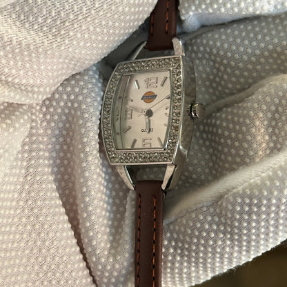 Reloj Dickies Mujer Cuarzo Años 2000s Bisel Cristales Tonneau