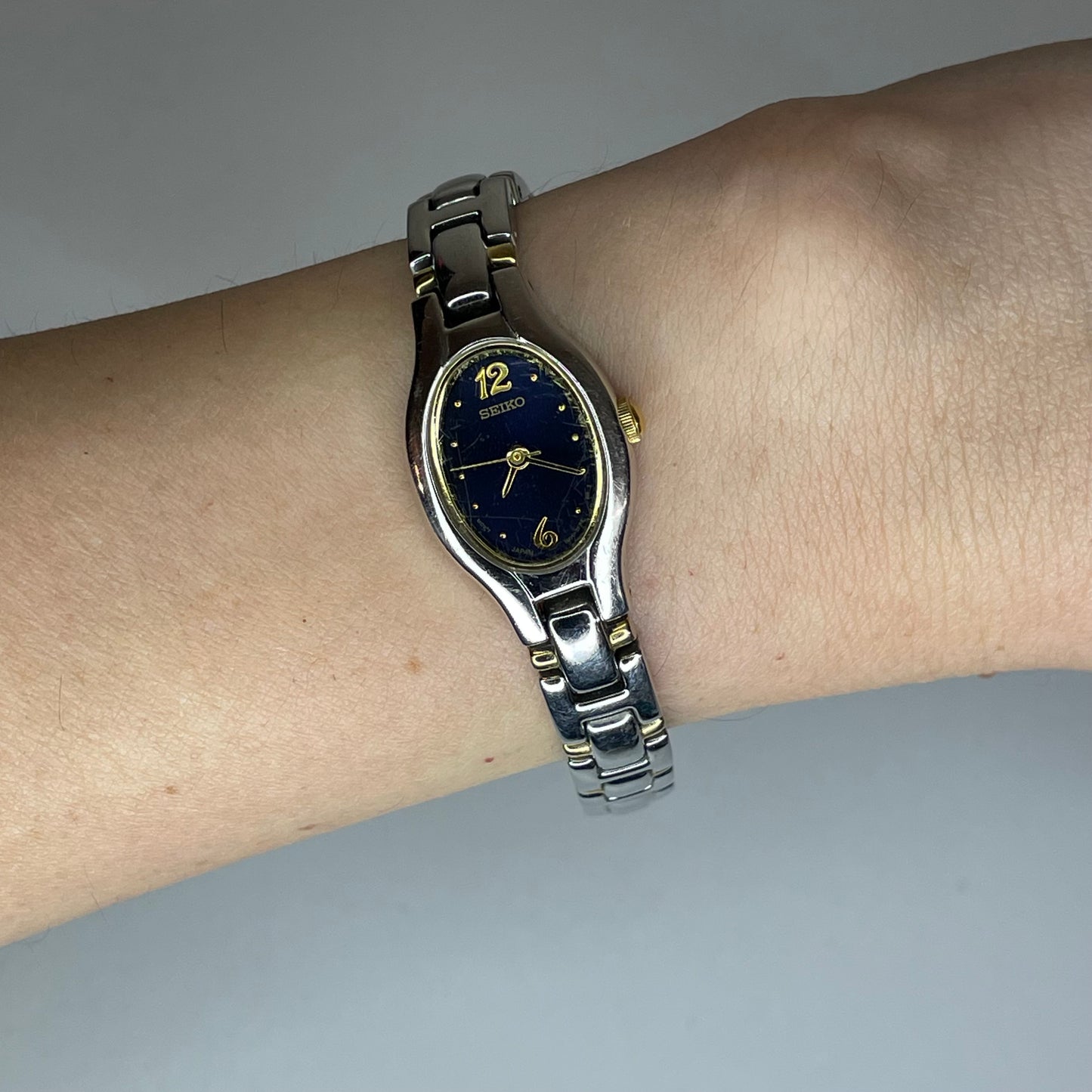 Reloj Joya Seiko Mujer 1N01-0C10 Bicolor azul Julio de 1994