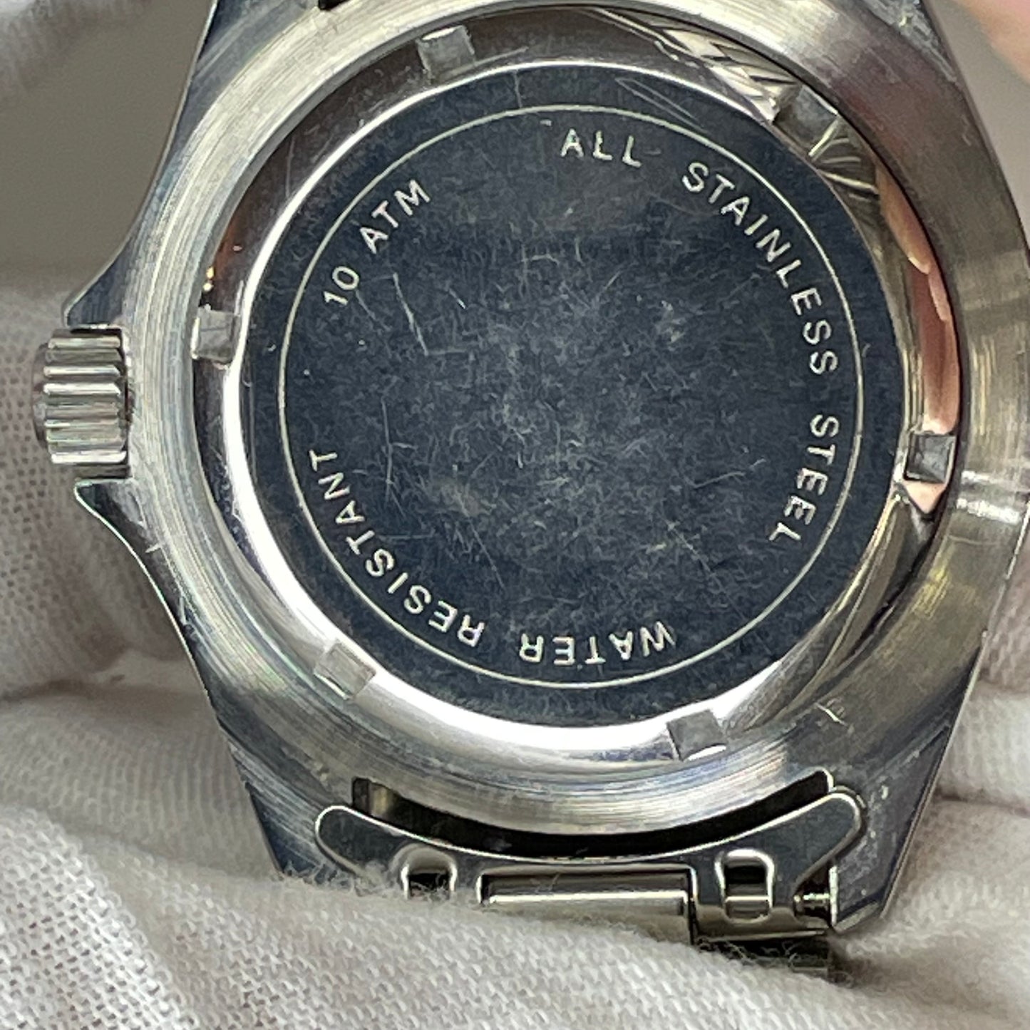 Reloj Peugeot Quartz Day-Date 10 ATM Hombre Diver Style en acero 1992