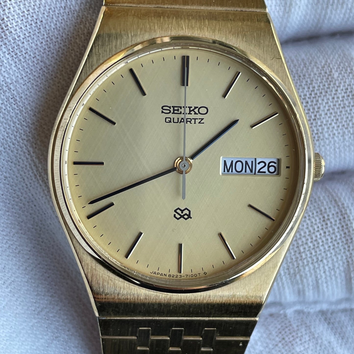 Reloj SEIKO Hombre 8223 Dorado Día Fecha NOV.1989 Pulsera Integrada