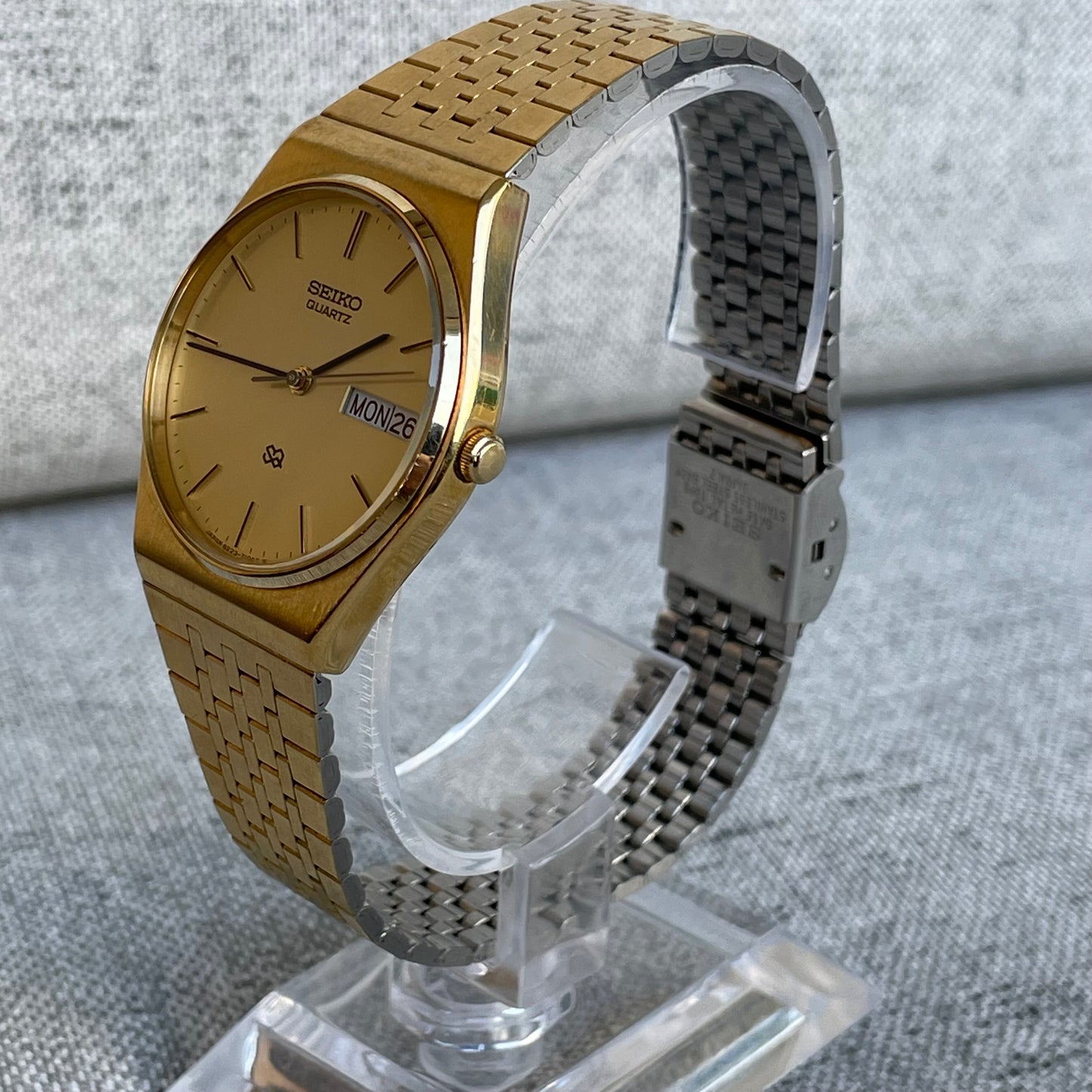 Reloj SEIKO Hombre 8223 Dorado Día Fecha NOV.1989 Pulsera Integrada