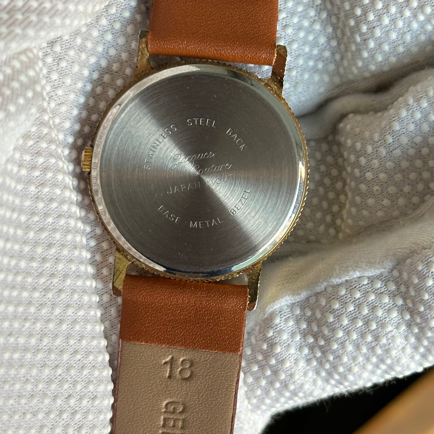 Reloj Jacques Couture Unisex Años 90s Dial Relieve Moneda 32mm