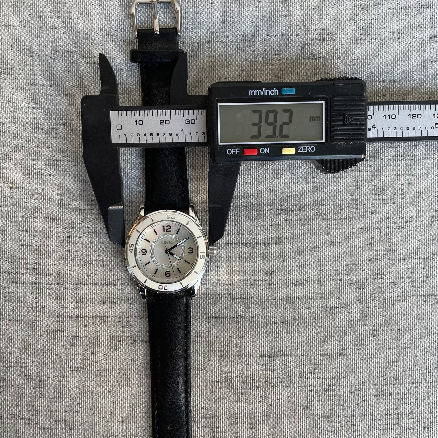 Reloj Relic by FOSSIL Mujer Madreperla Años 2010 Bisel Blanco 