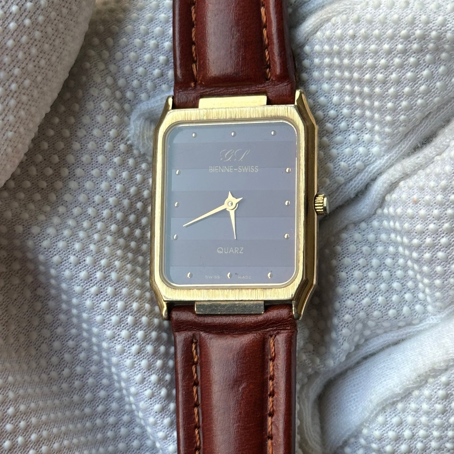 Reloj CG Bienne Swiss Mujer Cuarzo Años 90 Burdeos Pulsera Original