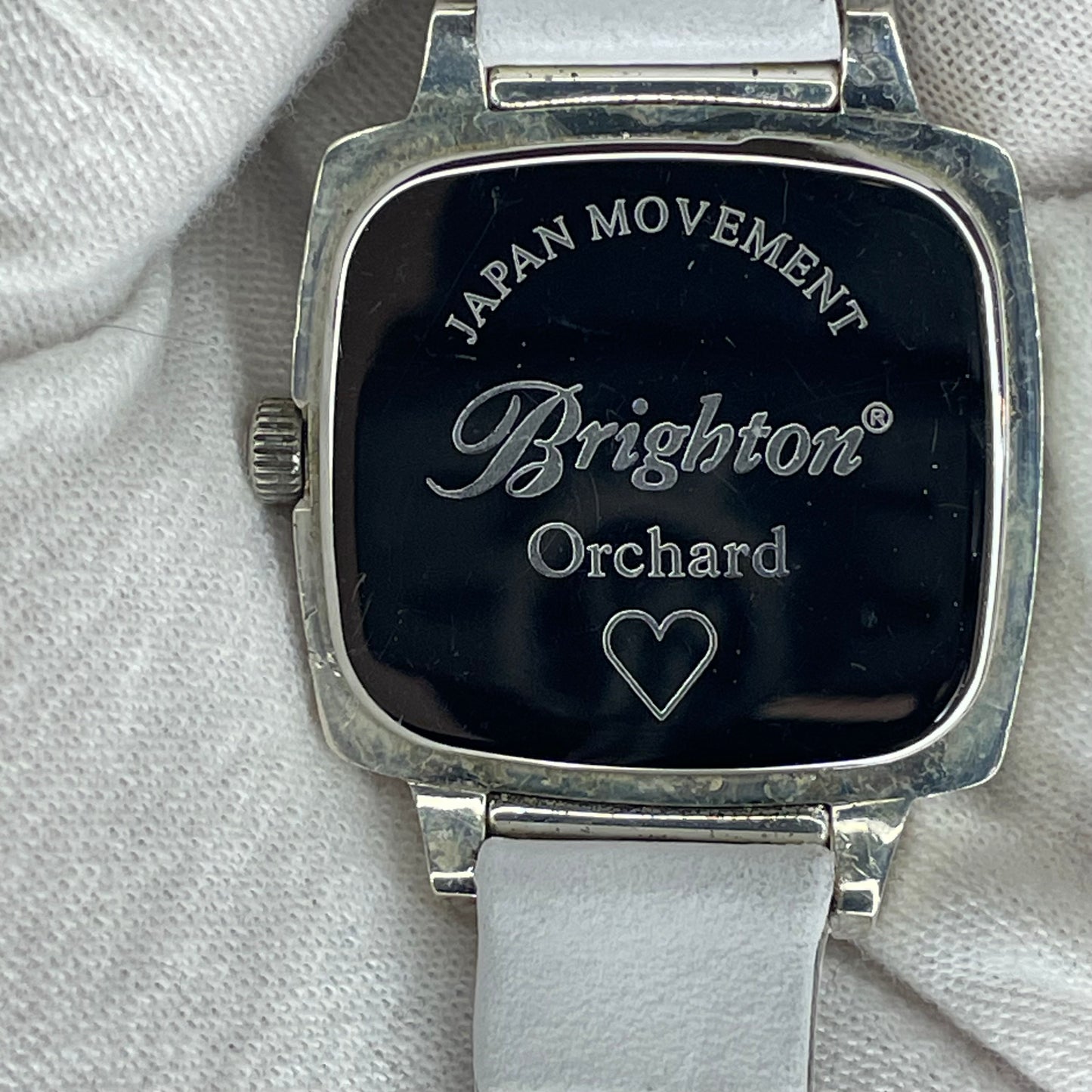 Reloj Brighton Orchard Mujer Año 2004 Corazón aplicado Caja ornamental Art Nouveau